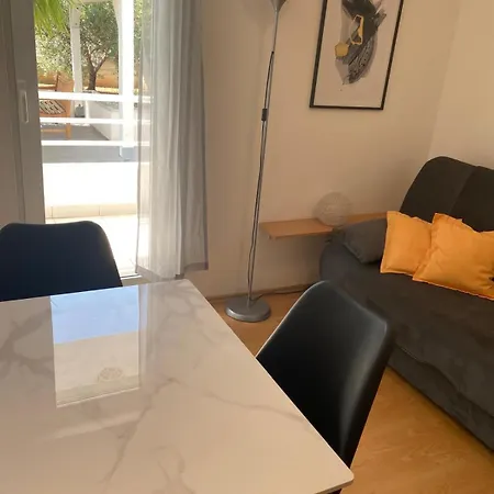 Apartment Agradable House Seget Vranjica