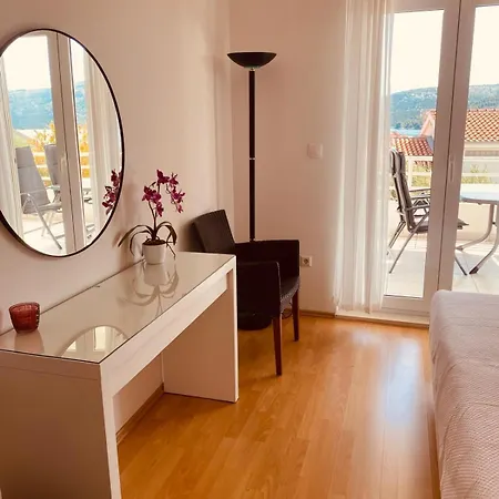 Apartment Agradable House Seget Vranjica