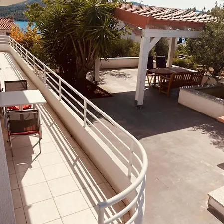 Agradable House Seget Vranjica